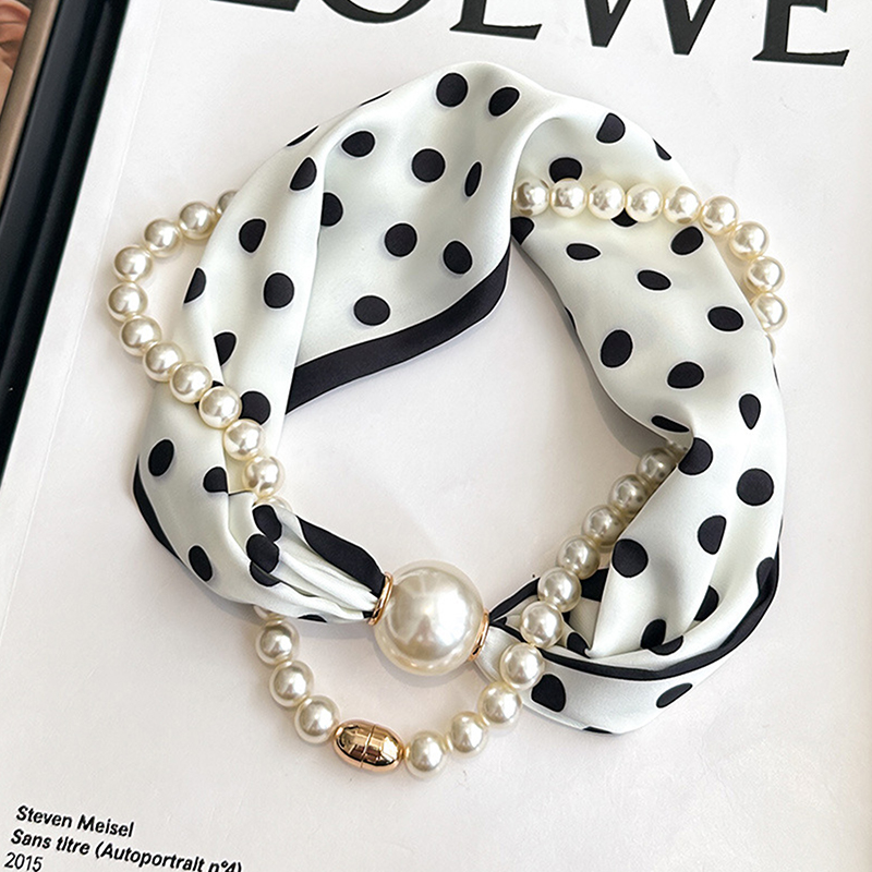Travel Accessories Aesthetic - ผ้าพันคอผ้าซาตินพร้อมหัวเข็มขัดสร้อยคอโซ่ไข่มุกสำหรับผู้หญิง เครื่องประดับหรูหราสำหรับการประชุมในสำนักงาน